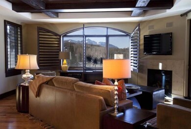 Living Area with Mt Wilson