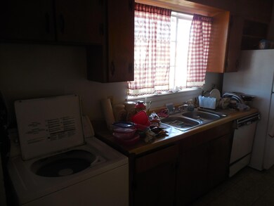 7822 Basswood Ave, El Paso, TX 79925 - photo 4