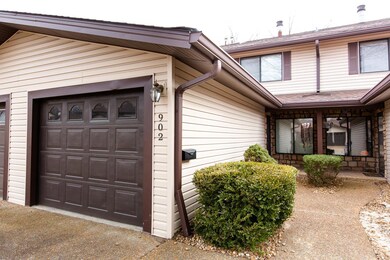 902 Westwood Dr, Maryville, IL 62062 - photo 2