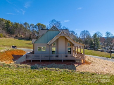 50 Fairview St, Franklin, NC 28734 - photo 4