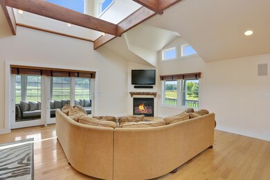 02_4980SpringCreekRd_1_LivingRoom_HiRes