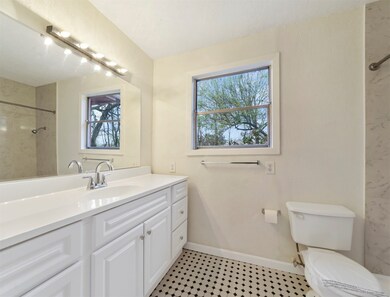 4530 Kingsbury St, Houston, TX 77021 - photo 7