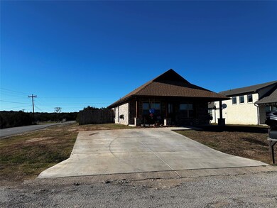 2318 Woodview Trail, Granbury, TX 76048 - photo 3