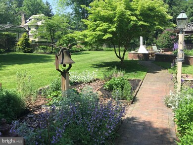 611 Manor Rd, Penn Valley, PA 19072 - photo 5