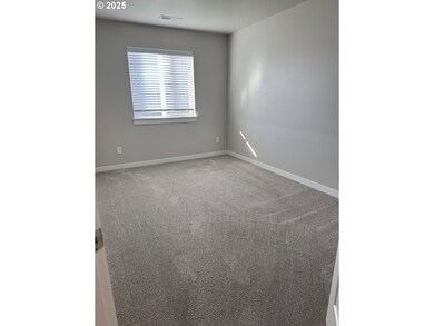 688 E Oregon Ave, Hermiston, OR 97838 - photo 6