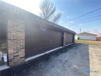 5128 Regency Dr, Toledo, OH 43615 - photo 2