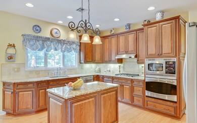 6 Valencia Ct, Tinton Falls, NJ 07724 - photo 4