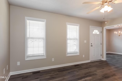 004-photo-living-room-7773759