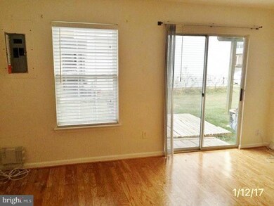 12345 Newcastle Loop unit 21, Woodbridge, VA 22192 - photo 4