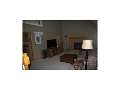 Large entryway living room with Vaulted Ceilings