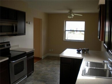 4457 Blythe Rd, Columbus, OH 43224 - photo 3