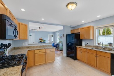21 Collins St, Newburyport, MA 01950 - photo 6