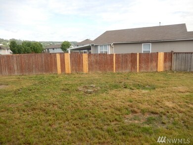 309 Cloud St NW, Orting, WA 98360 - photo 3