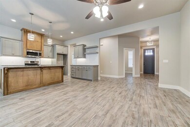 6704 N Ann Arbor Ave, Warr Acres, OK 73132 - photo 7