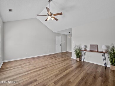 119 Settlers Cir, Jacksonville, NC 28546 - photo 3