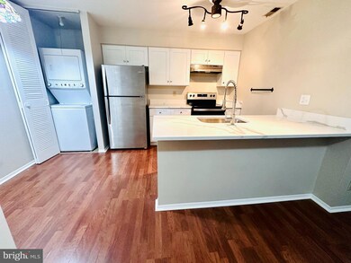 416 Durham Ct unit 416, West Deptford, NJ 08051 - photo 4