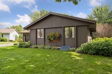 1810 Gladview Ln, Maple Plain, MN 55359 - photo 3