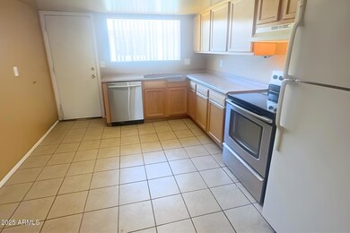 3313 W Harmont Dr unit 3, Phoenix, AZ 85051 - photo 3