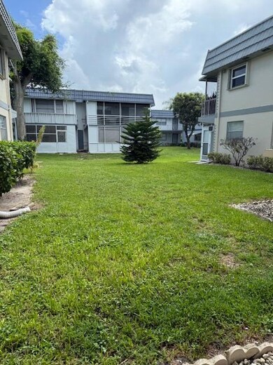 447 Brittany J unit 4470, Delray Beach, FL 33446 - photo 2