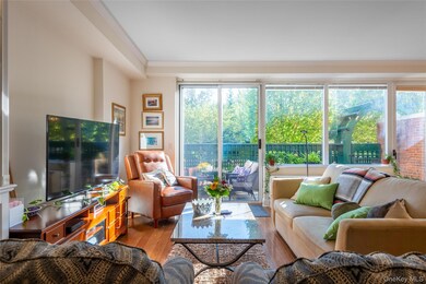 Wyndham West unit M4, Garden City, NY 11530 - photo 5