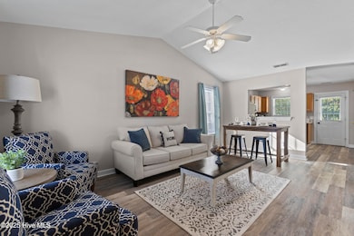 806 Springwood Dr, Jacksonville, NC 28546 - photo 4