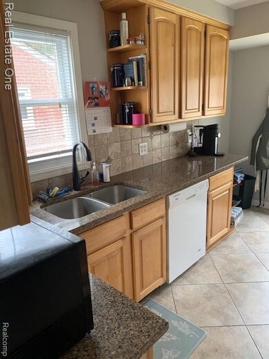 3921 Custer Ave, Royal Oak, MI 48073 - photo 5