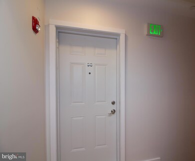 2527 Saint Paul St unit 3C, Baltimore, MD 21218 - photo 6