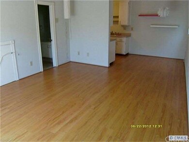 360 Obispo Ave #16 Long Beach CA 90814  Half bath 