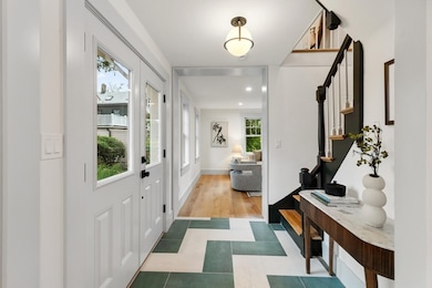 19 Linden St, Marblehead, MA 01945 - photo 3