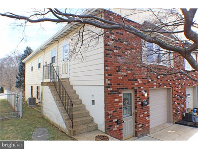 8925 Ashton Rd, Philadelphia, PA 19136 - photo 2