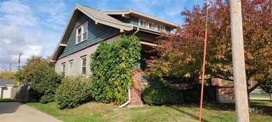 1602 1st Ave NW, Cedar Rapids, IA 52405 - photo 2