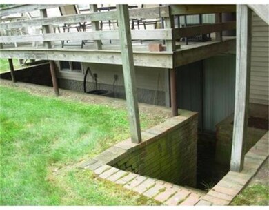 2 Hilltop Ln unit 2, South Easton, MA 02375 - photo 4