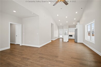 183 Lenore Cir, Fraziers Bottom, WV 25082 - photo 5