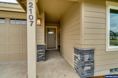 2107 SE Academy St, Dallas, OR 97338 - photo 3