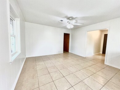 1814 Main St, Waller, TX 77484 - photo 5
