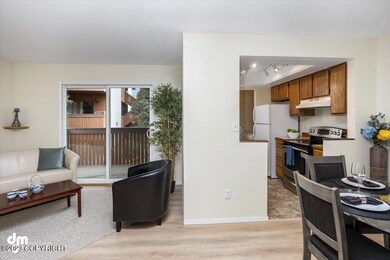06-Living Room_IMG_9125-Edit