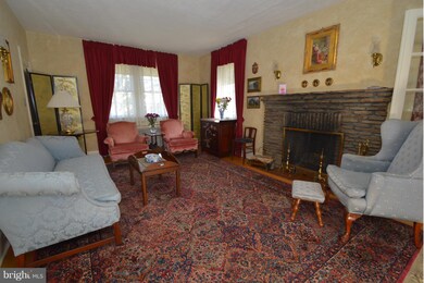 11 Holmehurst Ave, Catonsville, MD 21228 - photo 5