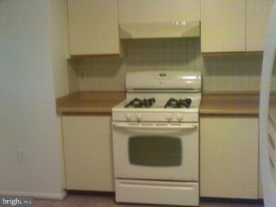 3019 Hickory Grove Ct, Fairfax, VA 22031 - photo 2