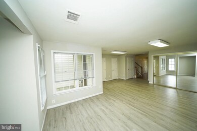 25561 Gwynneth Square, Chantilly, VA 20152 - photo 6