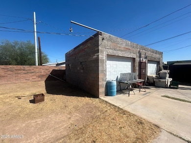 detached garage