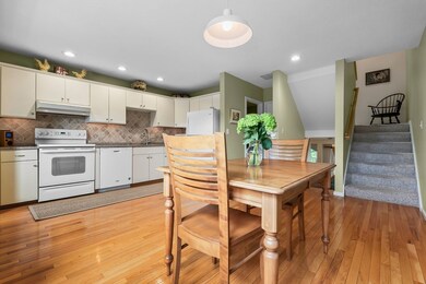 9 Griswold Dr unit B, Salem, MA 01970 - photo 6