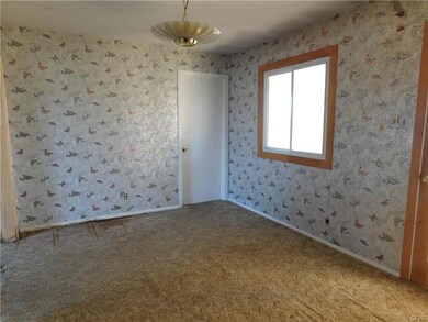 574 Miller Ln, Whitehall, PA 18052 - photo 6