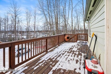 04-Front Deck-Main Entry_SLS_-2927