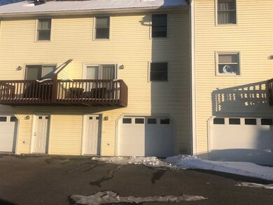 37 Albury Stone Cir unit U200, Nashua, NH 03063 - photo 2