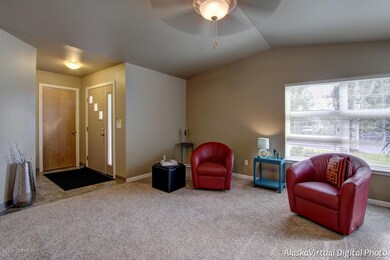 Vaulted ceilings!