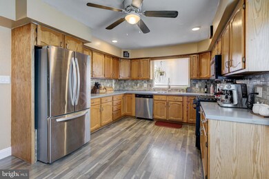 819 Maryland Ave, Woodbury, NJ 08096 - photo 4