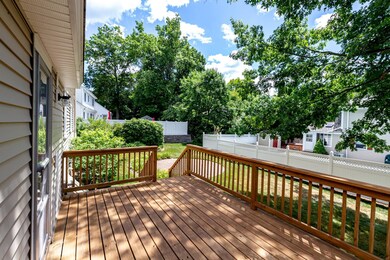 24 Nightingale Rd, Nashua, NH 03062 - photo 4