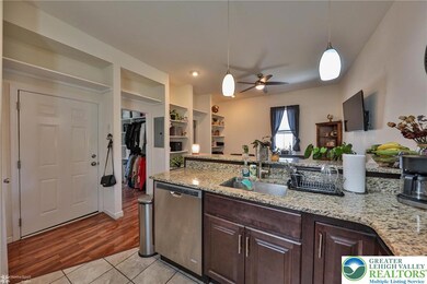 328 Polk St unit 3, Bethlehem, PA 18015 - photo 2