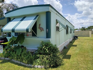1536 U S 441 unit 14, Okeechobee, FL 34974 - photo 5