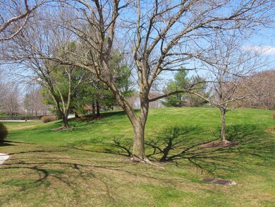 10 Dennis Ct, Hightstown, NJ 08520 - photo 4